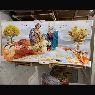تصویر محصول: تابلو دیواری سه‌بعدی دکوراتیو با طرح مذهبی کلاسیک مریم مقدس، برای نشیمن و کنار مبل، با چینی کریستالی، نگین کریستالی و طلاکاری دستی